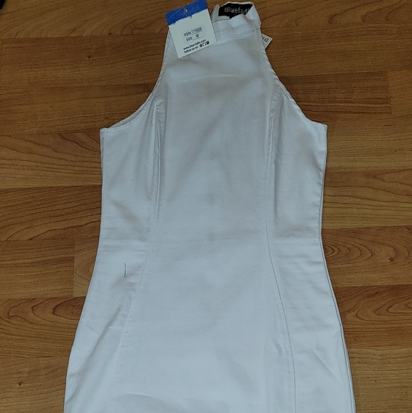 Dress - Picture 2 of 3